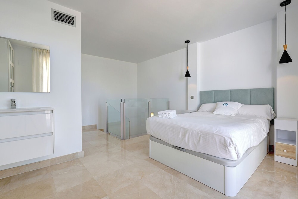 Apartment, 2 Bedrooms, City View (Attic, 1 Bathroom) photo 2