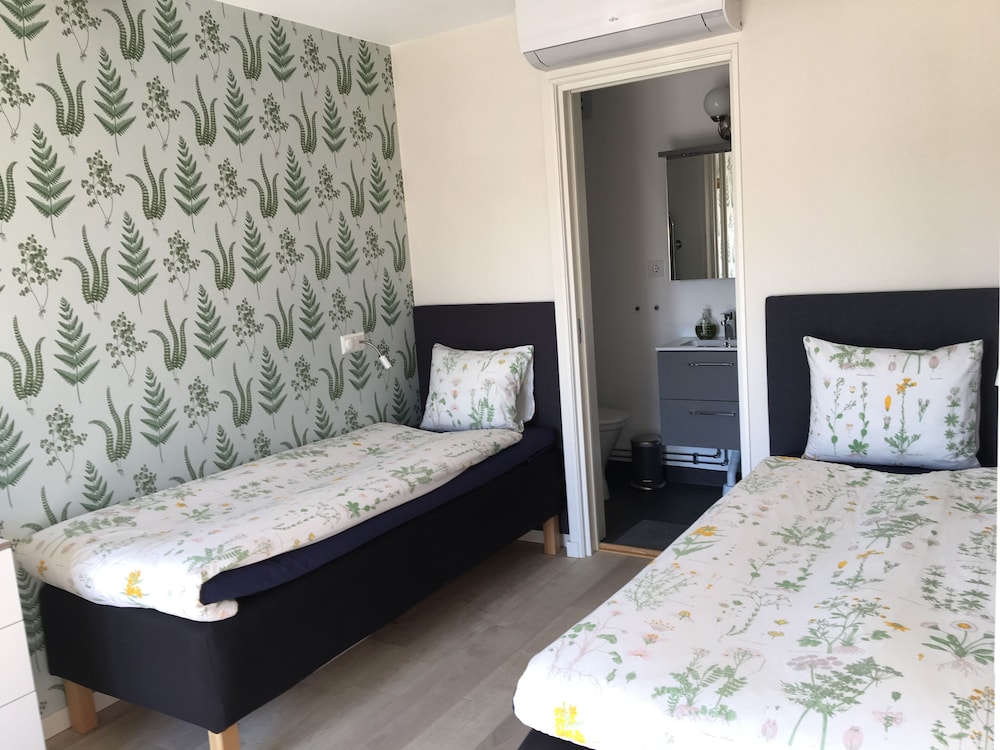Double or Twin Room, Private Bathroom
