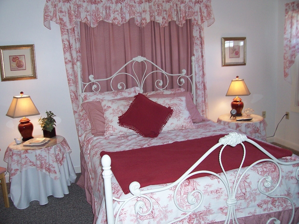 Standard Double Room, Ensuite (Napoleon Room 5)