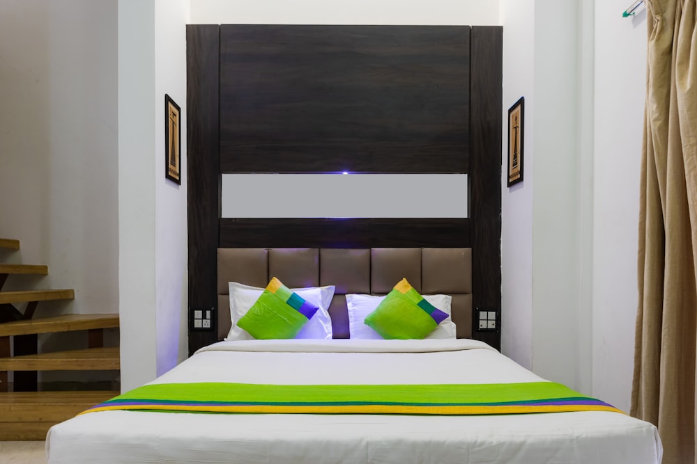 Deluxe Room - Photo 2