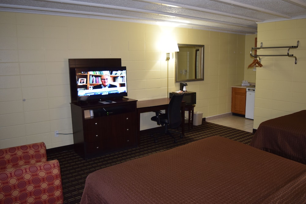 Standard Room, 2 Queen Beds photo 3