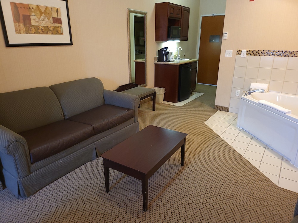 Suite, 1 King Bed with Sofa bed, Jetted Tub photo 2