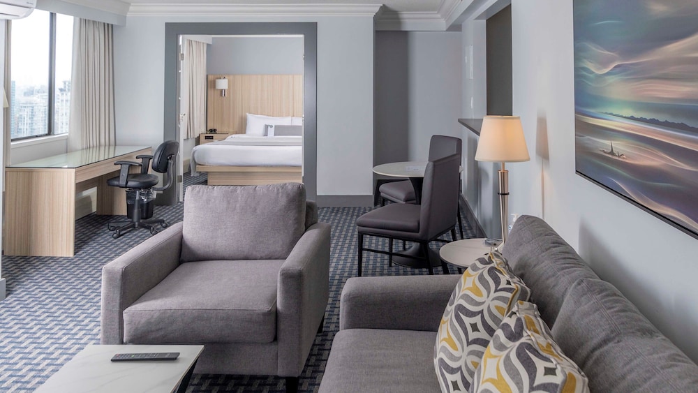 Premium Suite - Photo 21