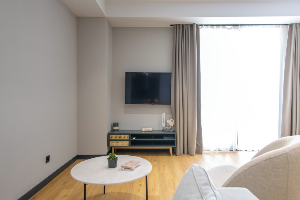 Studio Suite with Kitchen photo 2
