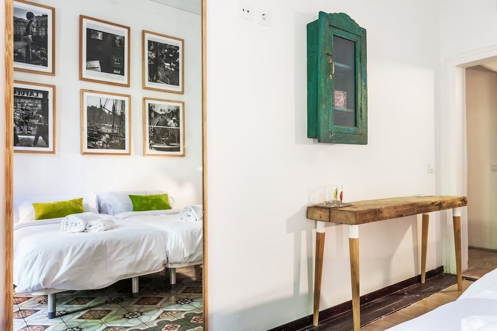 Twin Room, City View photo 3