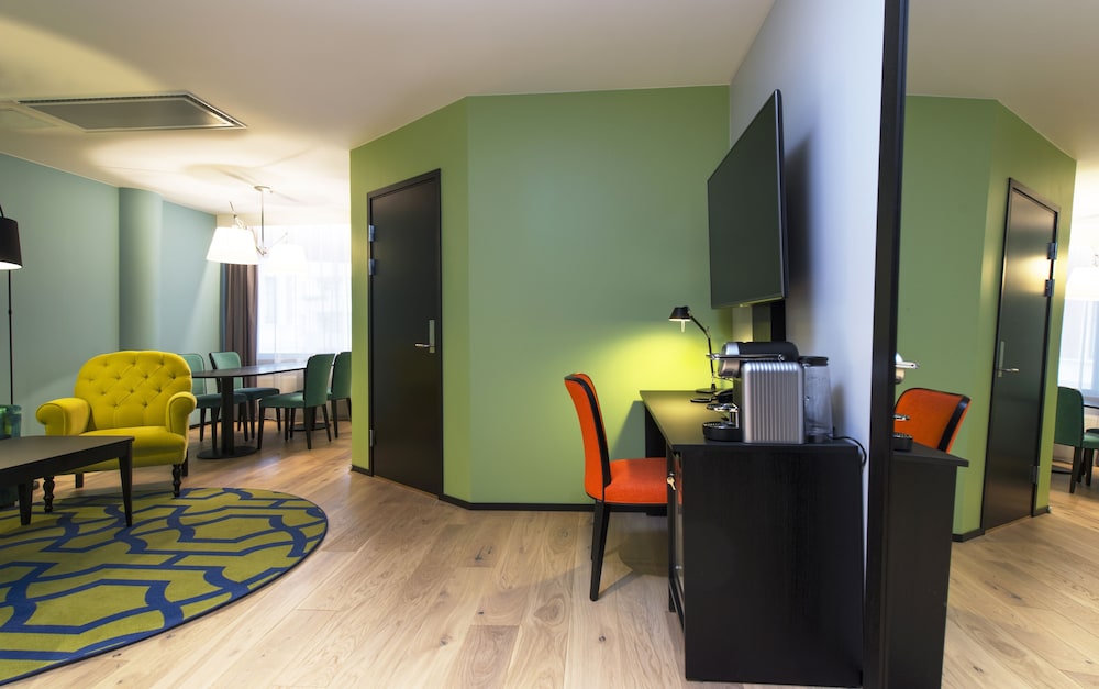 Junior Suite, Non Smoking photo 2