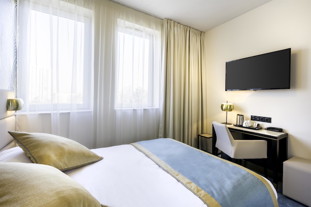 Classic Room, 1 King Bed, Non Smoking (Twin bed on request) photo 3