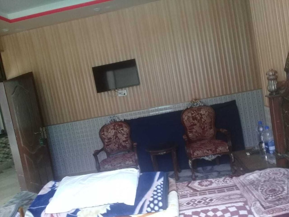 Standard Double Room - Photo 3