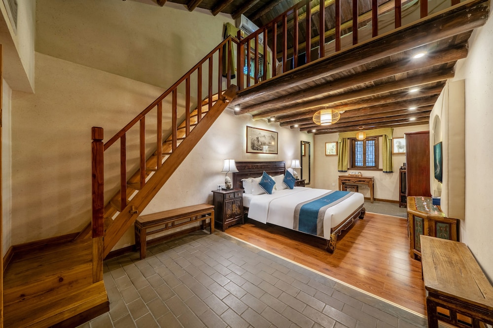 Loft photo 1