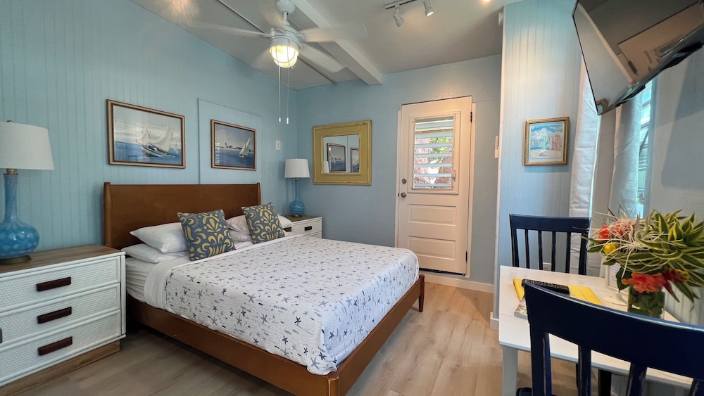 Deluxe Cottage, Kitchen, Partial Sea View (Martha)