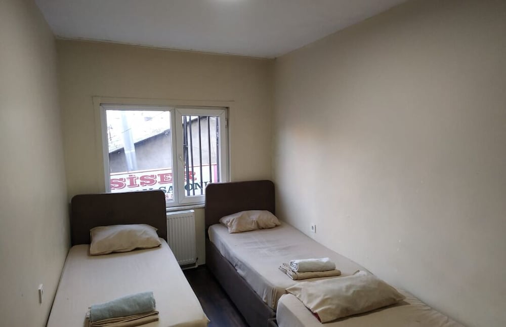 Economy Shared Dormitory (Triple) photo 2