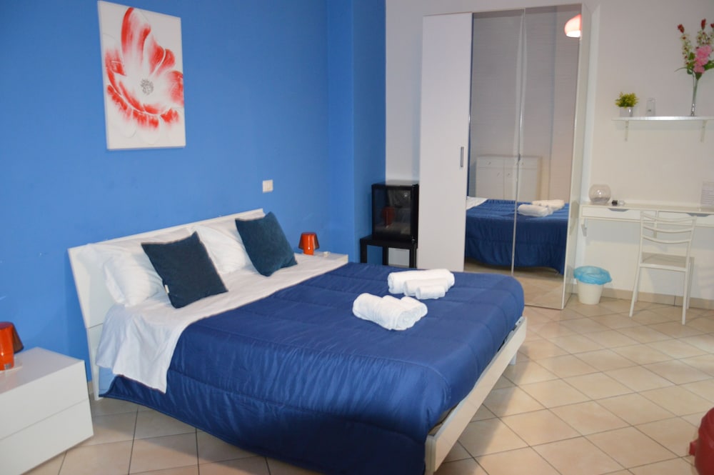 Deluxe Room, 1 Bedroom, Smoking, Private Bathroom photo 1