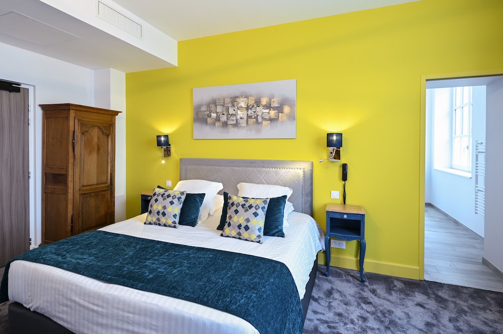 Deluxe Room - Photo 8