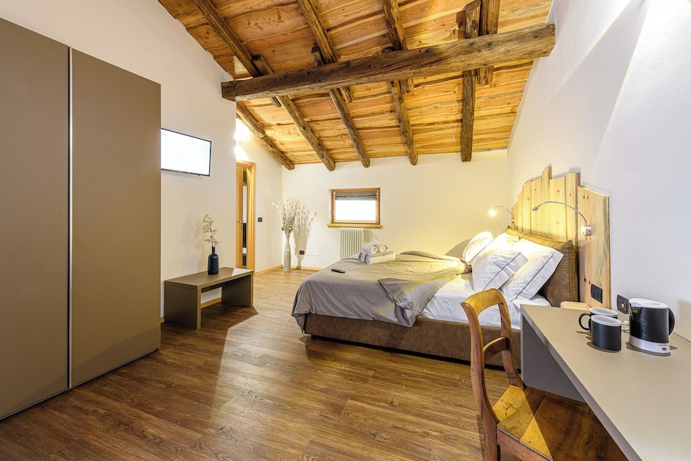Deluxe Quadruple Room, Mountain View photo 3