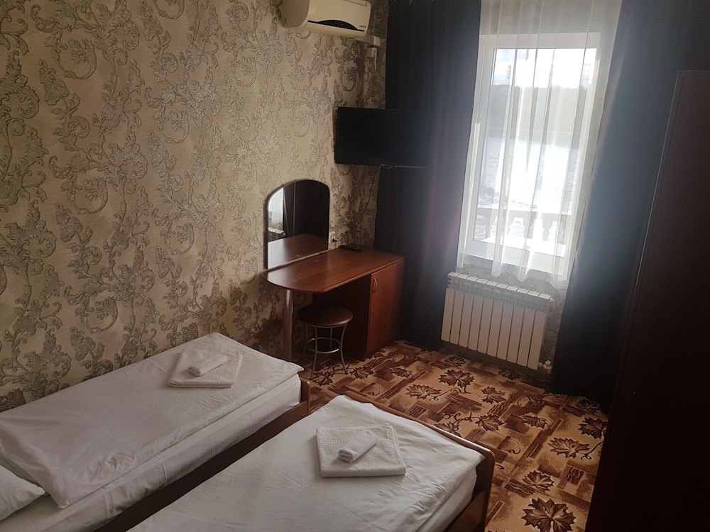 Standard Twin Room, Balcony photo 1