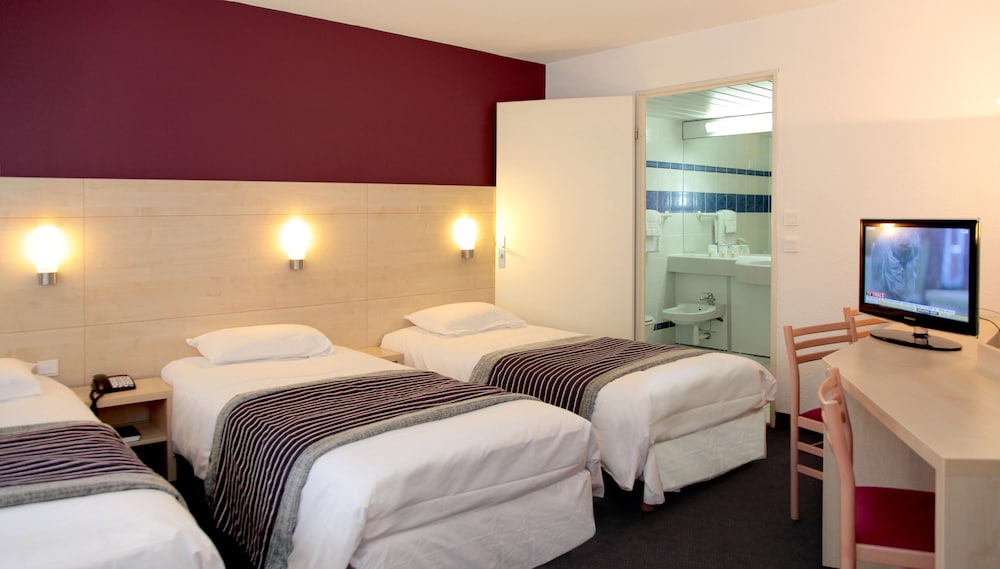Triple Room, 3 Twin Beds photo 3