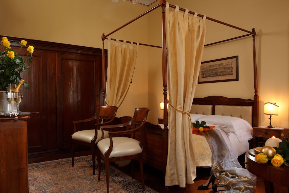 Superior Double or Twin Room photo 2