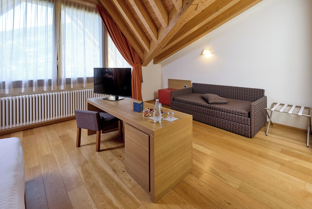 Junior Studio Suite photo 2