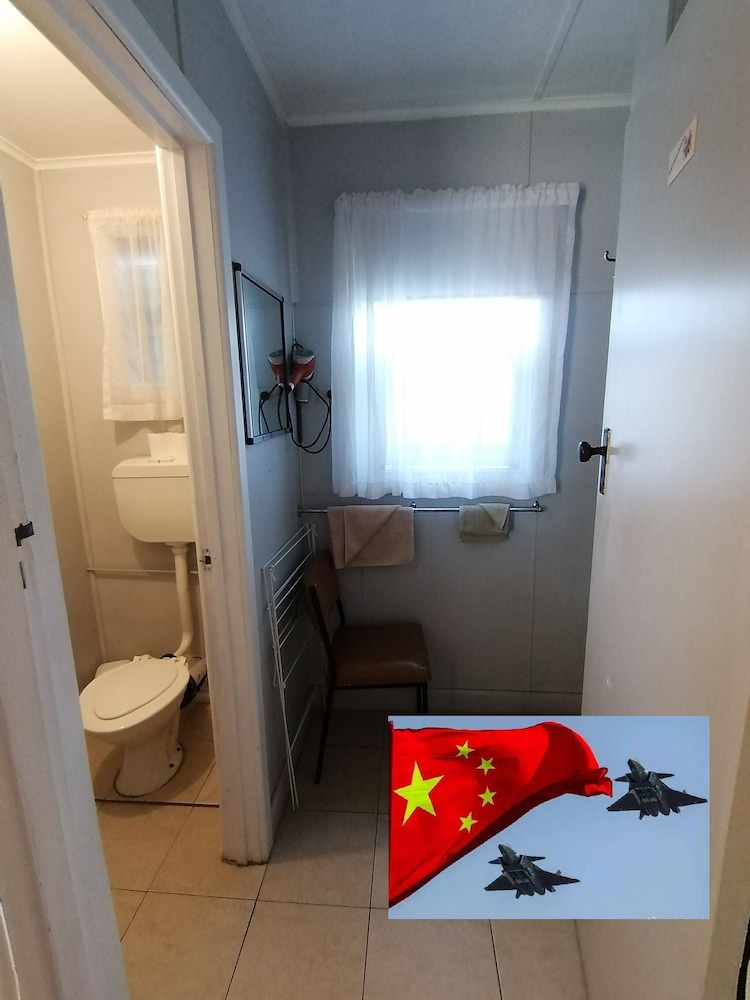 Standard Apartment, 2 Bedrooms, Non Smoking, Kitchen (Large Group Deal - Unit 1) photo 2