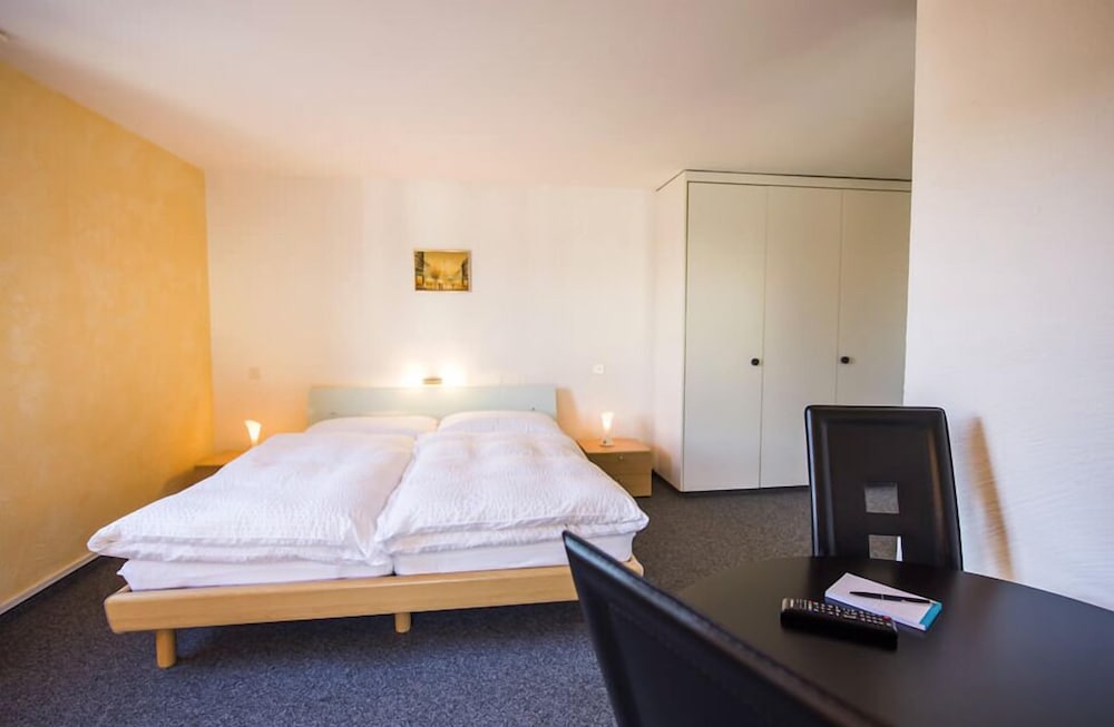 Double Room - Photo 2
