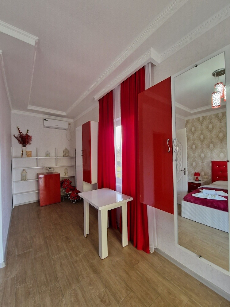 Standard Double or Twin Room photo 3