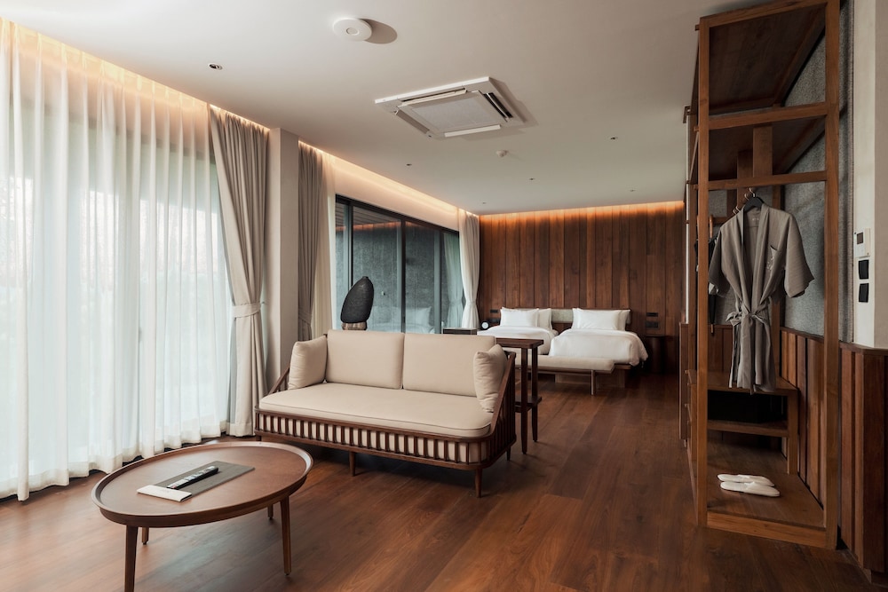Junior Suite, Balcony, Garden View photo 1