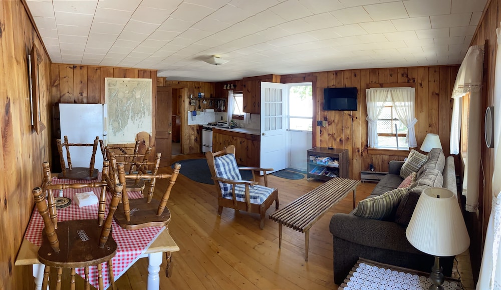 Family Cottage, 2 Queen Beds, Kitchen photo 3