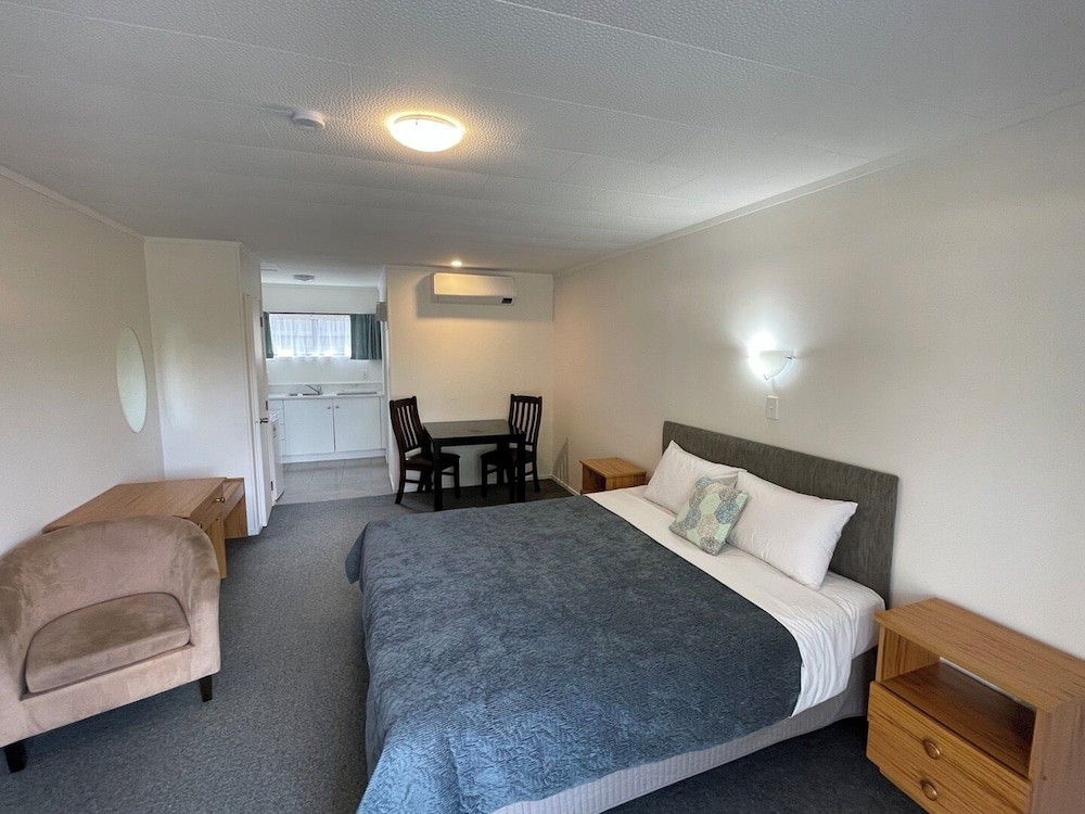 Economy Studio, 1 Queen Bed, Air conditioning photo 1