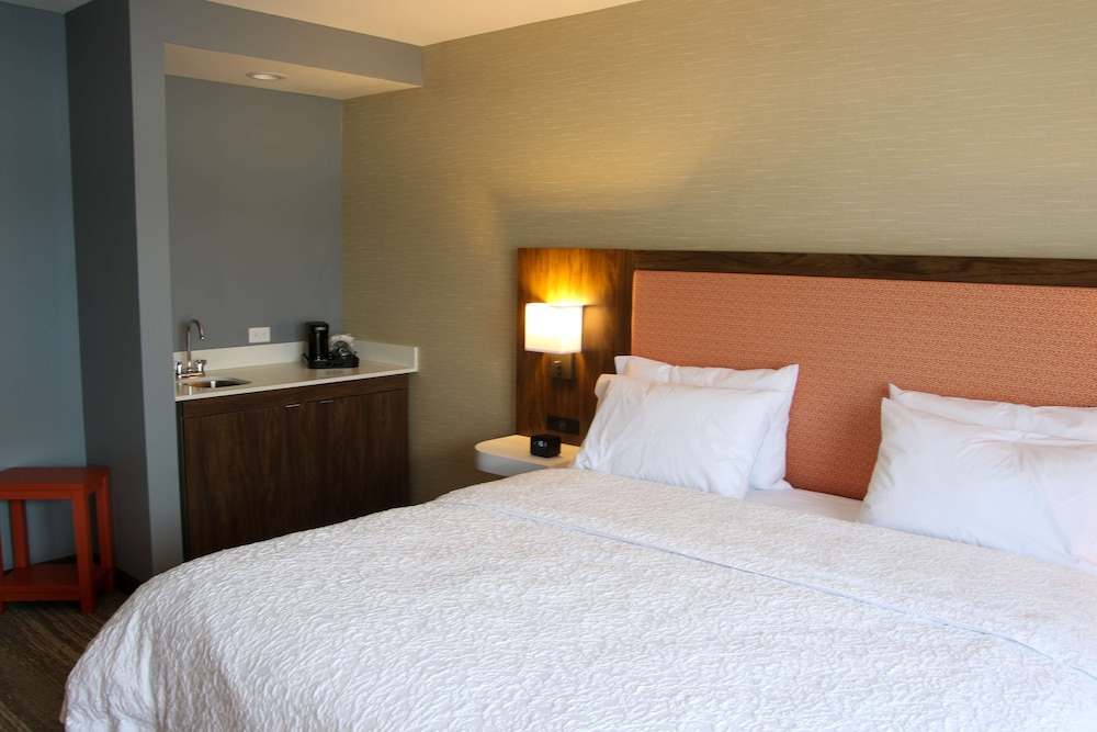 Studio, 1 King Bed, Accessible (Mobility & Hearing) - Photo 2