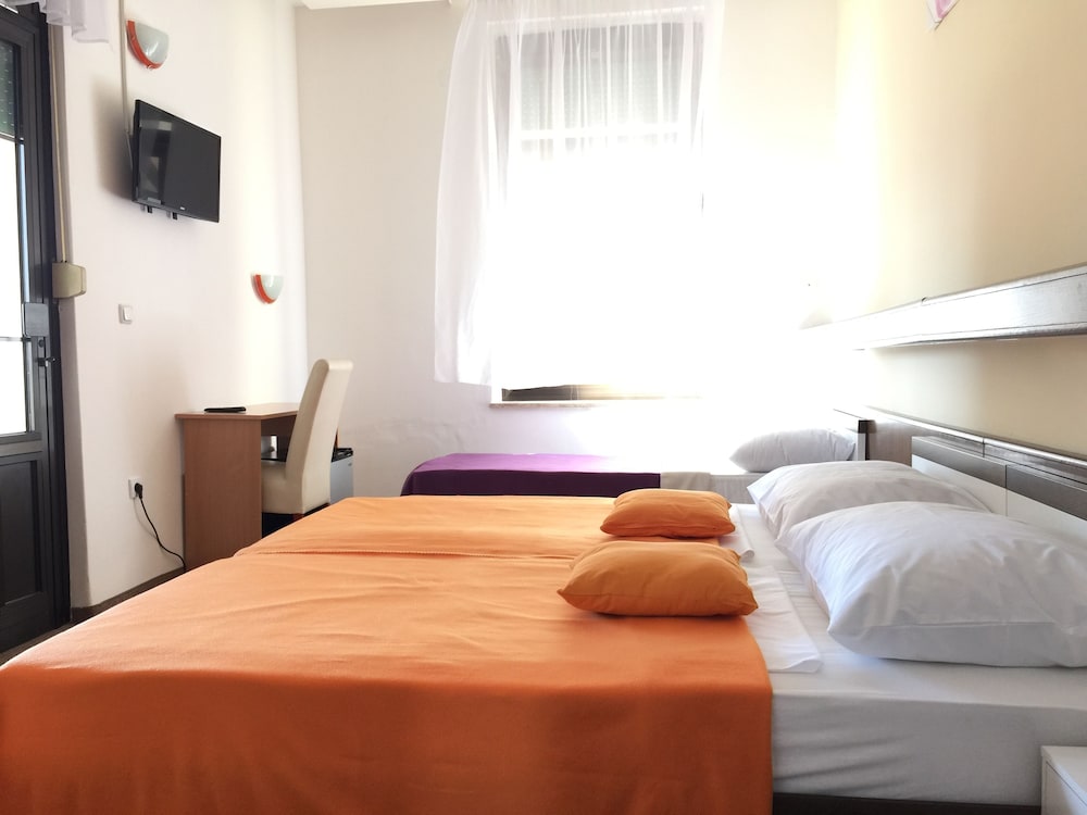 Standard Triple Room, Sea View