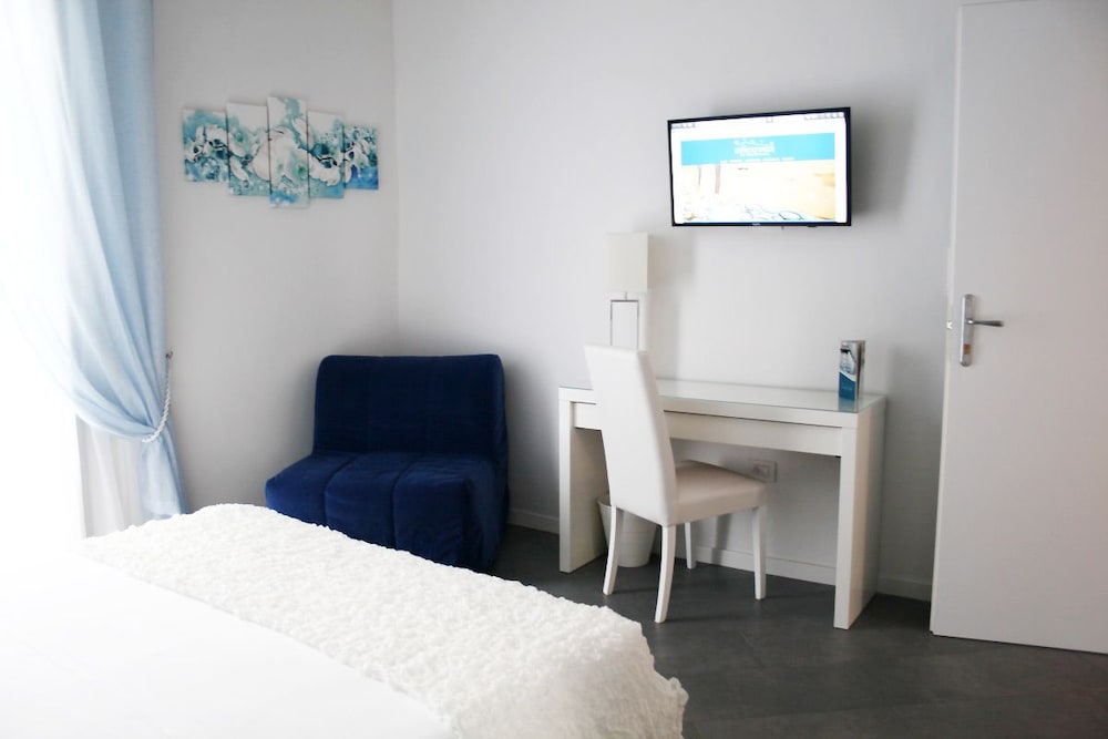 Triple Room (Mare)