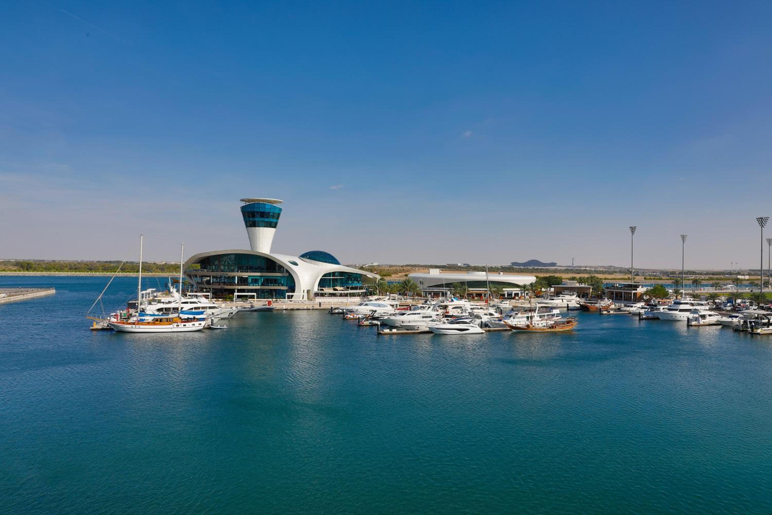 Marvelous, Guest Room, 2 Twin/Single Bed(s), Marina View with Complimentary Yas Beach Access photo 3
