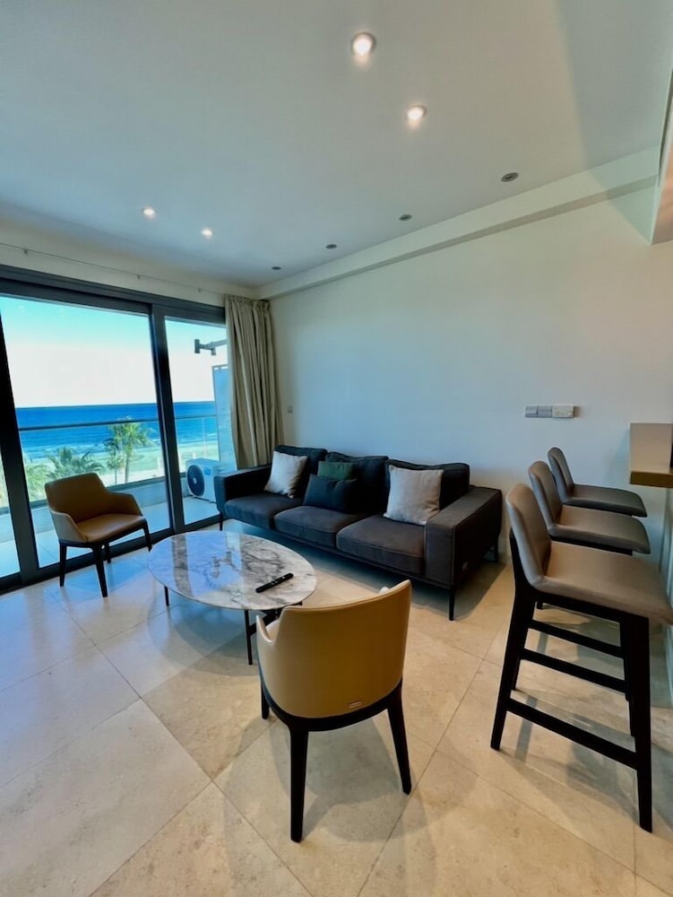 Luxury Apartment, 3 Bedrooms, Balcony, Sea View