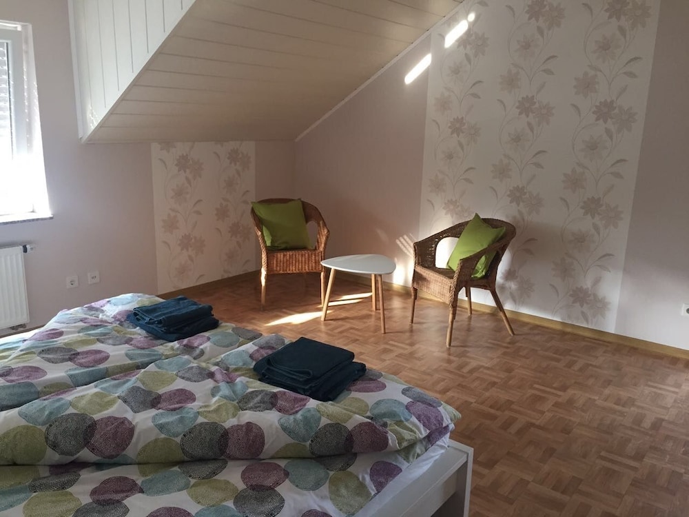 House, 3 Bedrooms photo 3