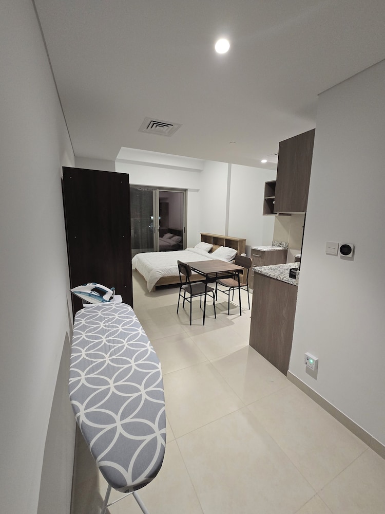 Deluxe Studio Suite, Balcony, City View photo 1