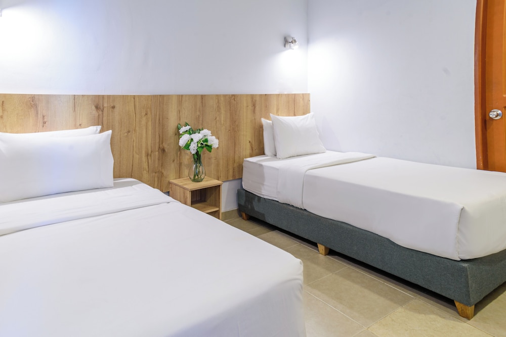 Standard Double or Twin Room - Photo 1