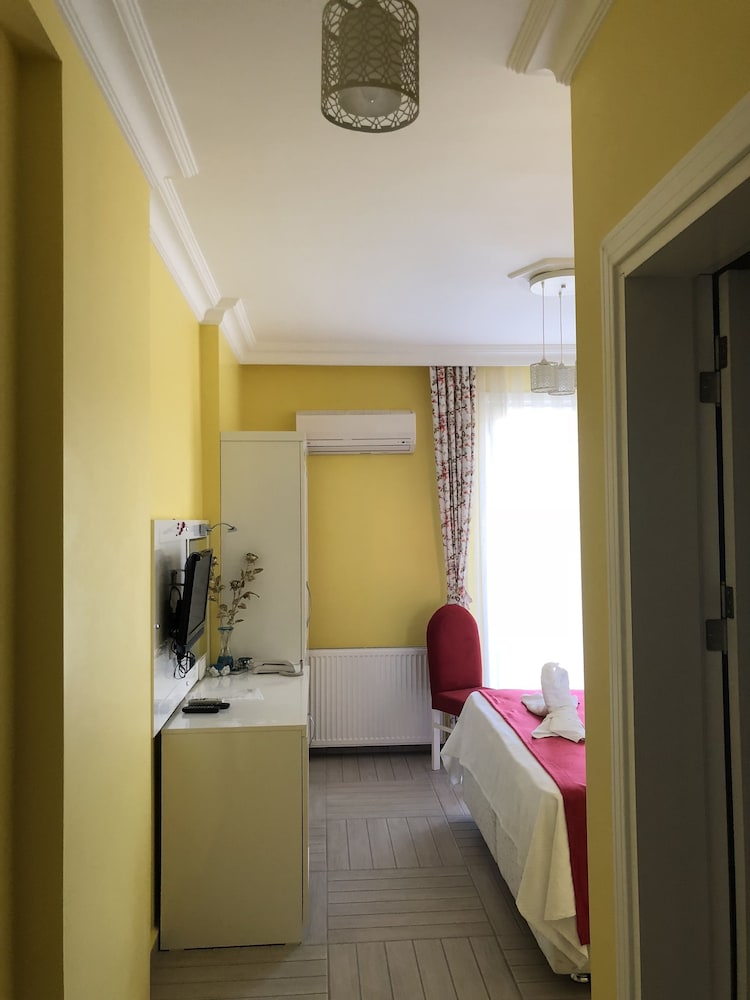 Standard Room photo 3
