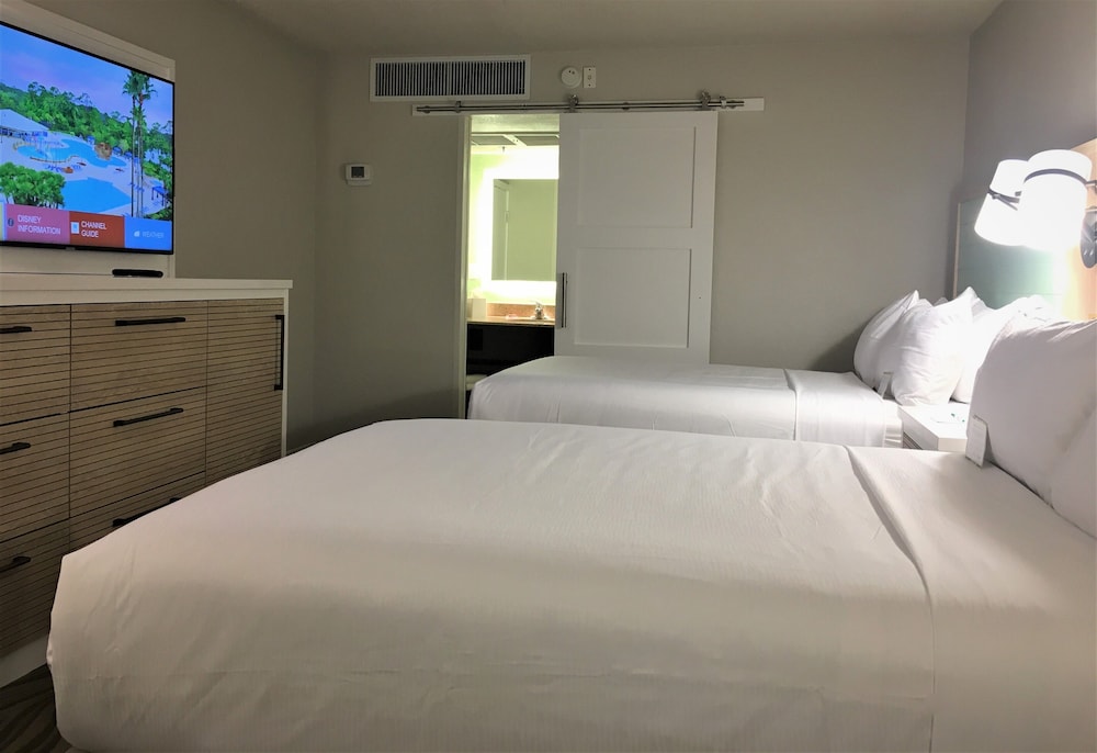 Room, 2 Double Beds (Exterior Entry) photo 2