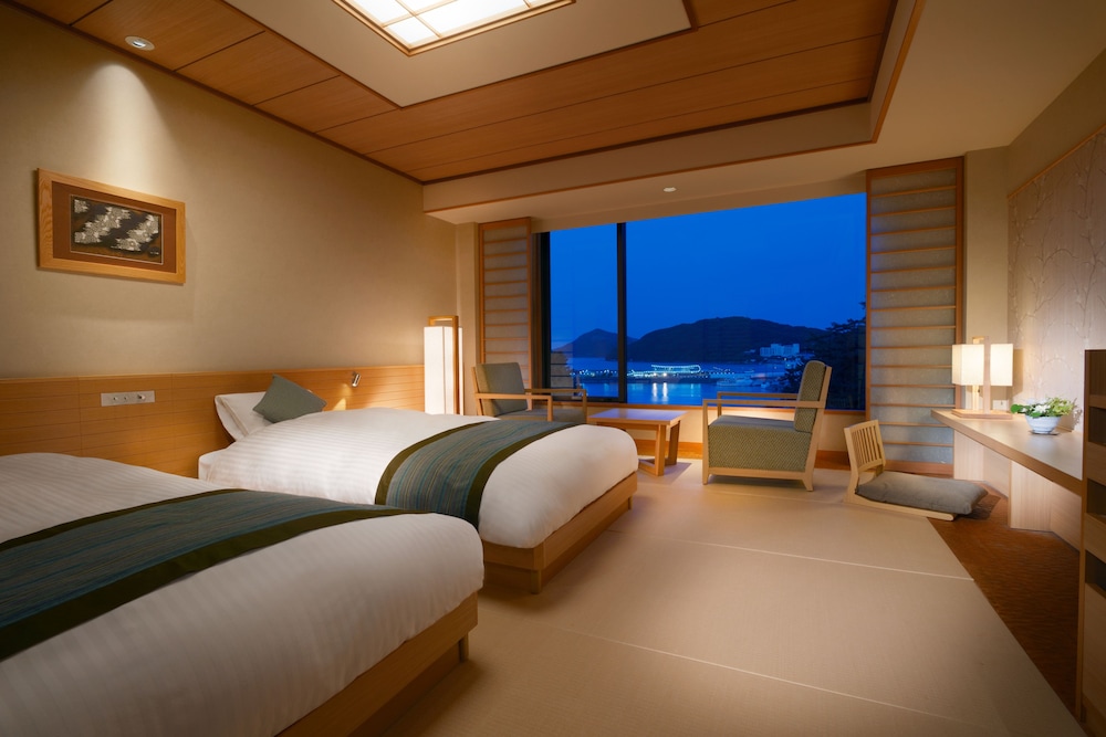 Modern Japanese Twin, Non Smoking, 34sqm, 2 beds(1 extrabed is avairable for 3 more people) photo 1