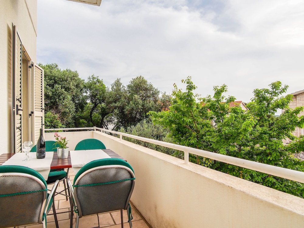 Apartment (A3) photo 2