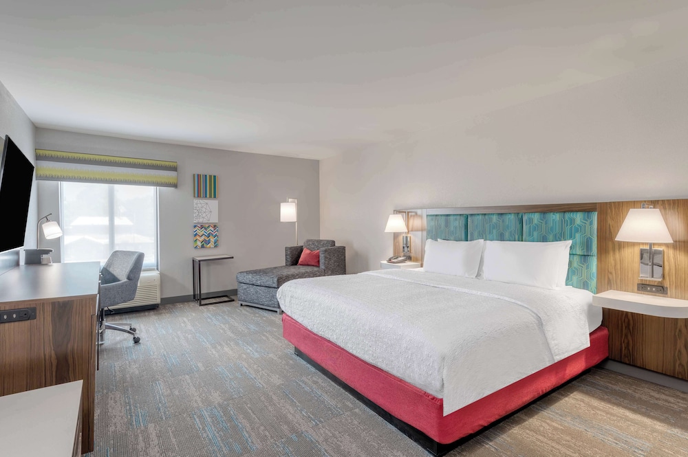 Room, 1 King Bed, Accessible, Bathtub - Photo 1
