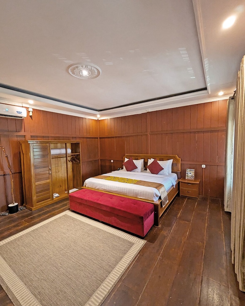 Grand Room