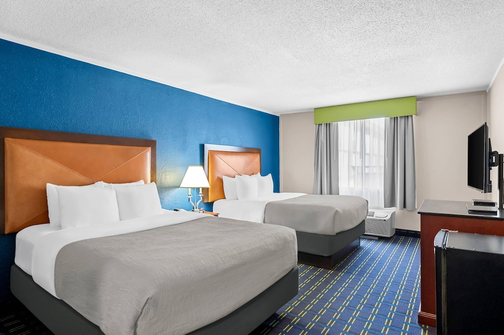 Suite, 2 Queen Beds, Non Smoking photo 1