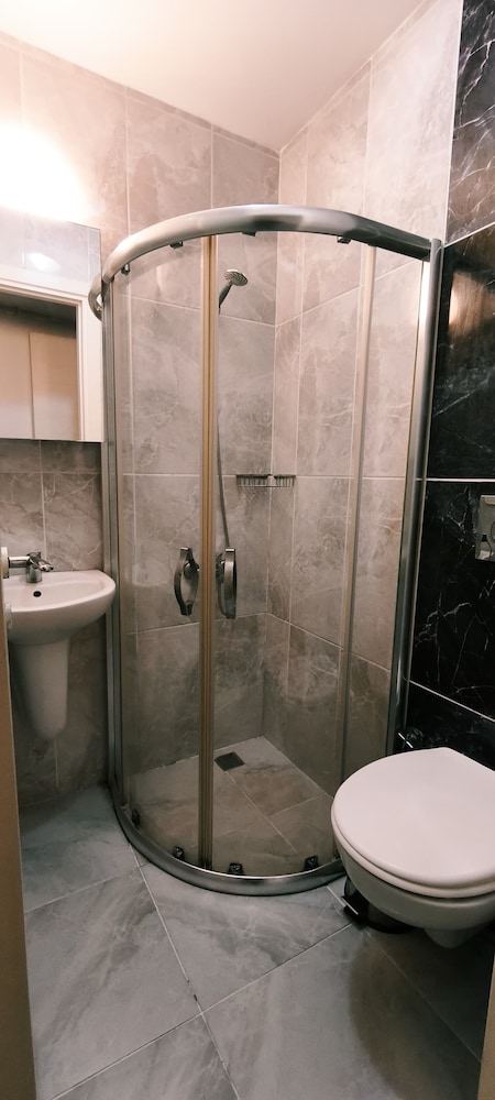 Economy Room, 1 Double Bed, Non Smoking photo 2