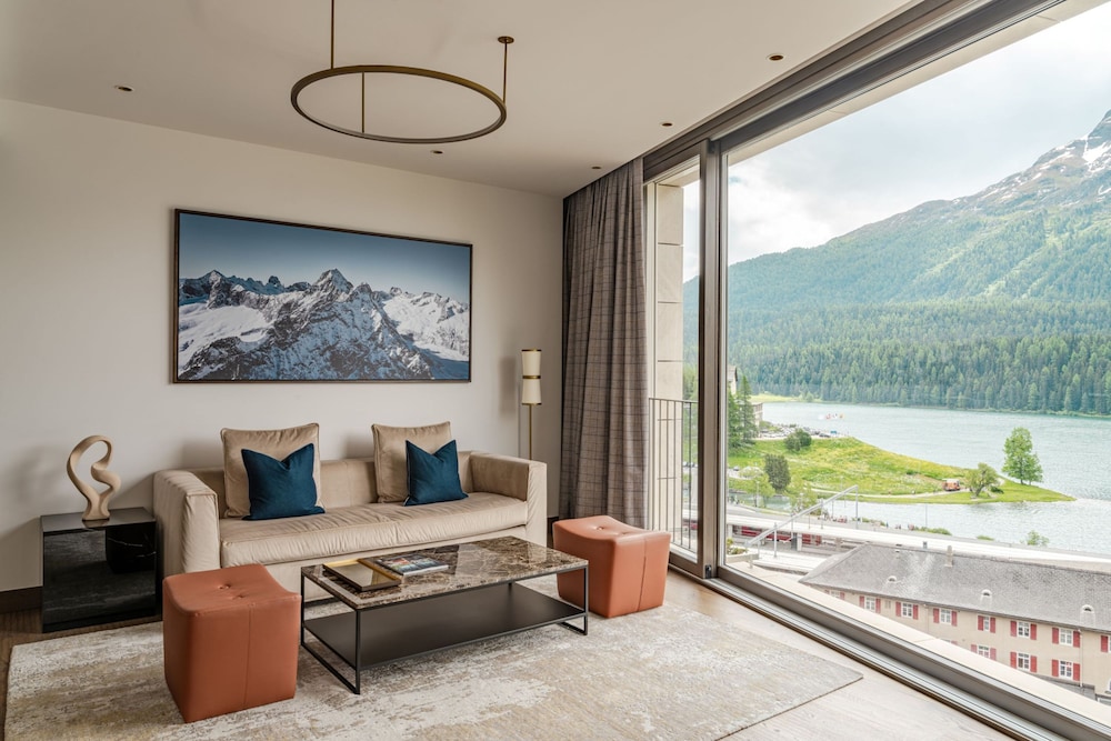 Grace Penthouse Lake View