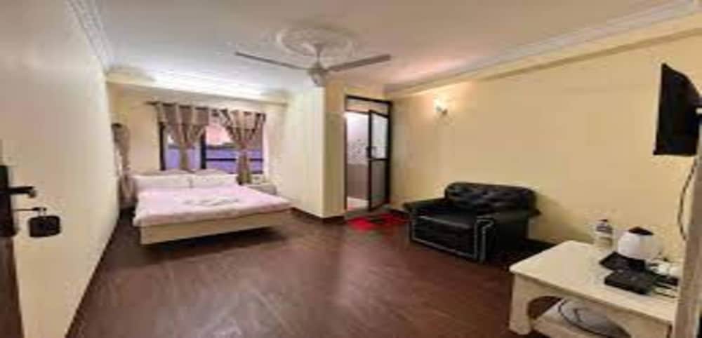 Single Room photo 2