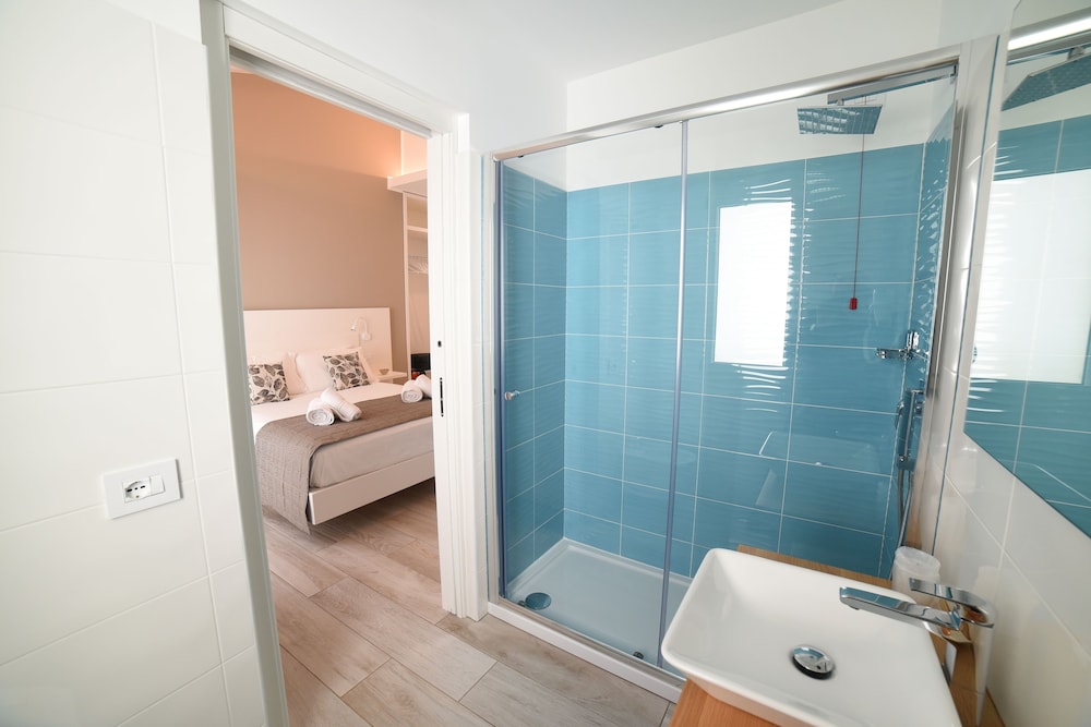 Classic Double Room, Balcony photo 2