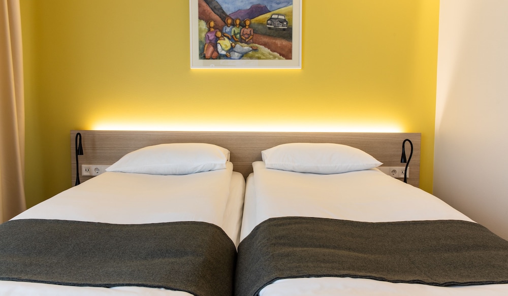 Standard Double or Twin Room - Photo 1