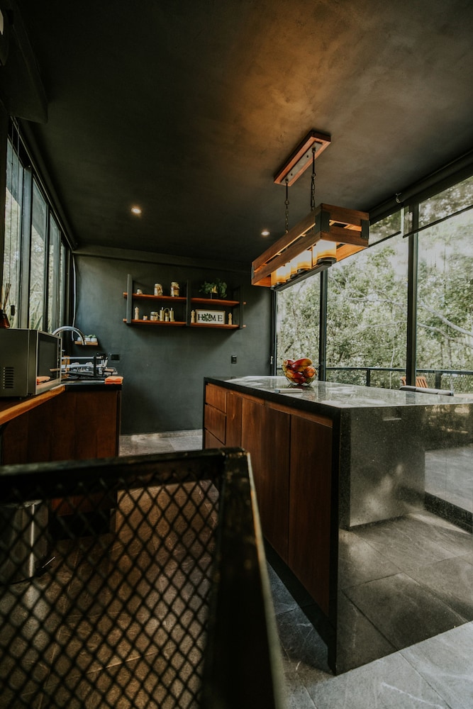 Basic House - Photo 17