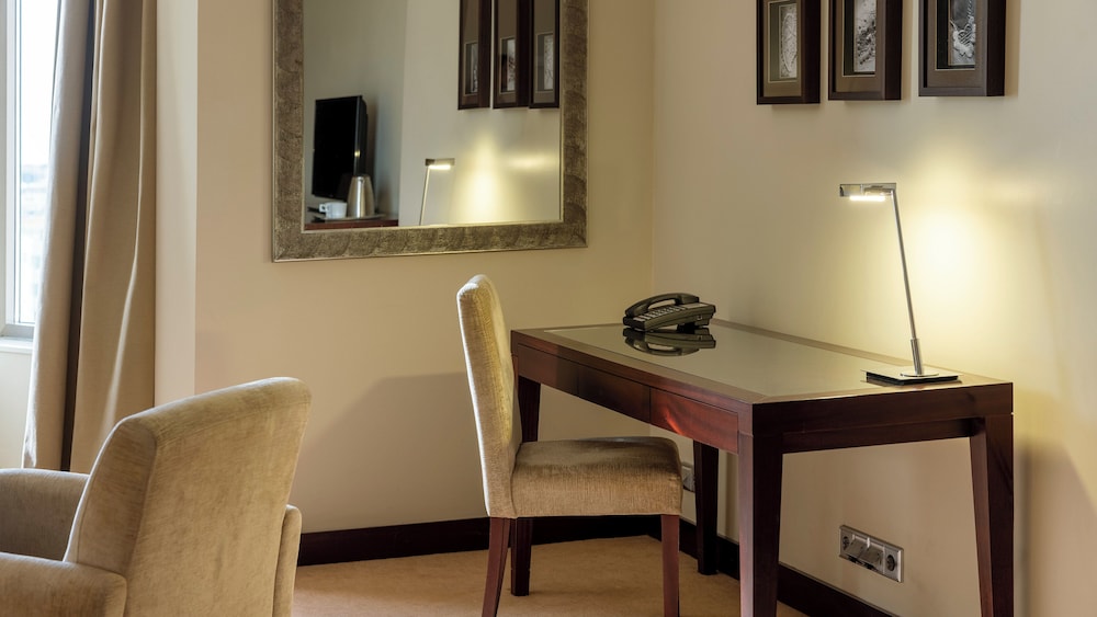 Junior Suite, 2 Twin Beds - Photo 6